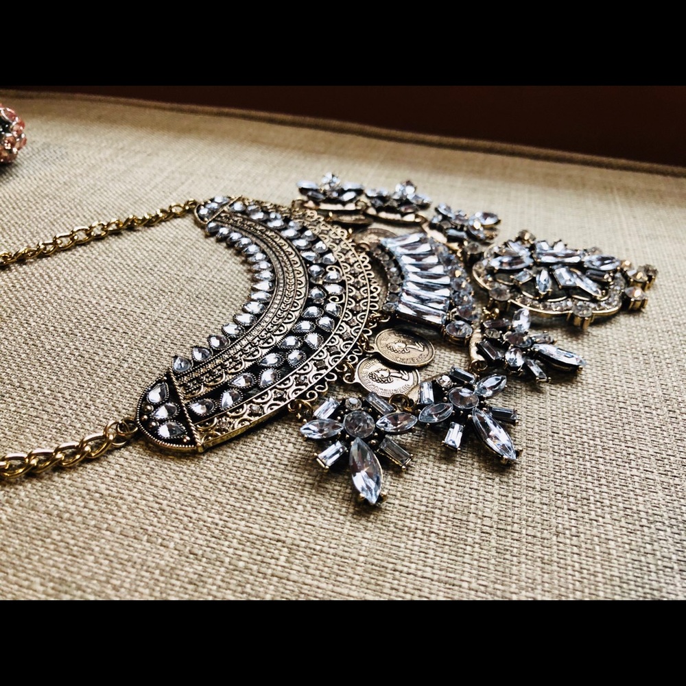 Statement Necklace - Picture 3 of 4
